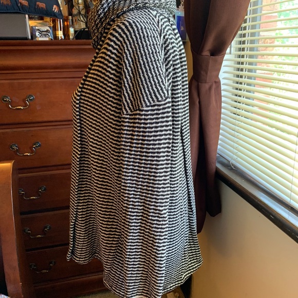 Cabi sweater wrap look SZ small - Picture 3 of 9